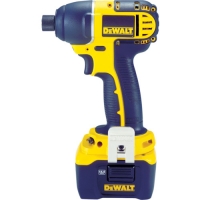 ＤＥＷＡＬＴ社 DC837KL デウォルト　１４．４Ｖ充電式インパクトドライバ　電池２個付