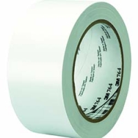 美国 3M  テープ・接着剤製品事業部 764 WHI 50X32 ３Ｍ　ラインテープ　７６４　白　５０．８ｍｍ×３２．９ｍ