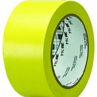美国 3M  テープ・接着剤製品事業部 764 YEL 50X32 ３Ｍ　ラインテープ　７６４　黄　５０．８ｍｍ×３２．９ｍ