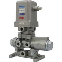 日本精器（株） BN-764S-8-E200 日本精器　４方向電磁弁　８Ａ　ＡＣ２００Ｖ　７６シリーズ