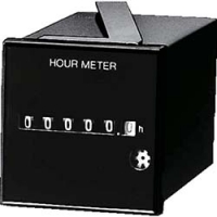 パナソニック　デバイスＳＵＮＸ（株） TH141 Ｐａｎａｓｏｎｉｃ　アワーメータ　ＴＨ１４　リセットボタンなし　ＡＣ１００Ｖ