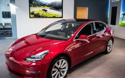 特斯拉：你能“黑掉”Model 3安全系统，我就送你这车