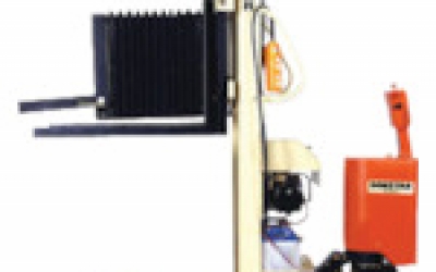 KANTOH   DP-1500 自行式堆高机 1500