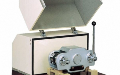 日本渠道 ADVANTEC 粉碎机  TI-100 /T1-200 /TI-300  电机AC100V 300W