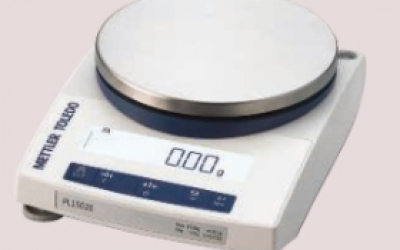 日本 AND ​​天平秤PL-E系列  PL602E/PL1502E/PL6001E  标配水准器和RS-232C接口