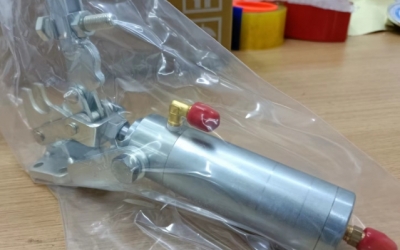 日本走空运 KAKUTA 大阪角田 ​横压夹钳 No.51B小  附带高螺母