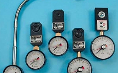 日本 spotron 狮宝龙 液压表 SP-233SI  闭式液压系统