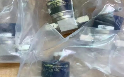 日本 fujikin 富士金 接头 VUWL-10A-V  弯头半联管 (R)