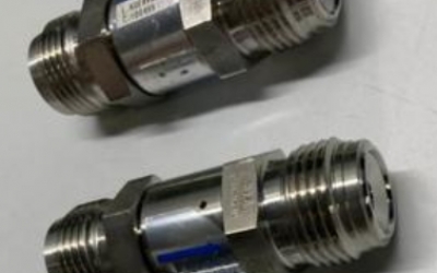 日本原装 fujikin 富士金 接头 VUW-A-12.7B-V  管适配器 (R)