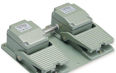 日本渠道 OJIDEN 大阪 OFL-TZG-SM2 脚踏开关 OFL-TV-SM2  2回路操作