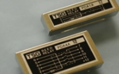 日本 SANKYO 三协 PDH1A05 板式继电器 PDH1A12  英寸电网