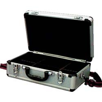 IRIS  AM-11 ＩＲＩＳ　アルミケース（Ａ４サイズ）　４１５×２９０×１５０　シルバー