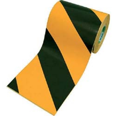 美国 3M  テープ・接着剤製品事業部 777 15X18P ３Ｍ　マスキングテープ　７７７　１５ｍｍ×１８ｍ　８巻入