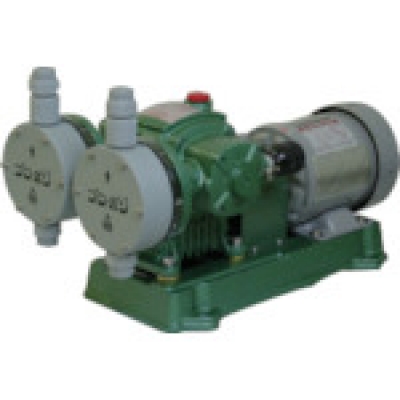日本共立机巧 KUK  D-2000-P ＫＵＫ　２連式ダイヤフラム定量ポンプ　ＰＶＣ製