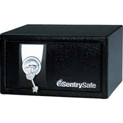 マスターロック・セントリー日本（株） X031 セントリー　クラシカルキー式　セキュリティ保管庫　　９．９リットル