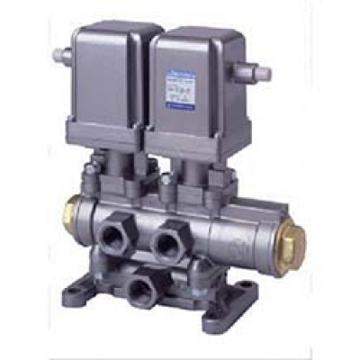 日本精器（株） BN-767S-15-E-100 日本精器　４方向電磁弁　１５Ａ　ＡＣ２００Ｖ　７６シリーズダブル