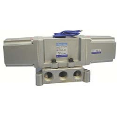 日本精器（株） BN-7F47-15-E-200 日本精器　４方向電磁弁　１５Ａ　ＡＣ２００Ｖ　７Ｆシリーズダブル